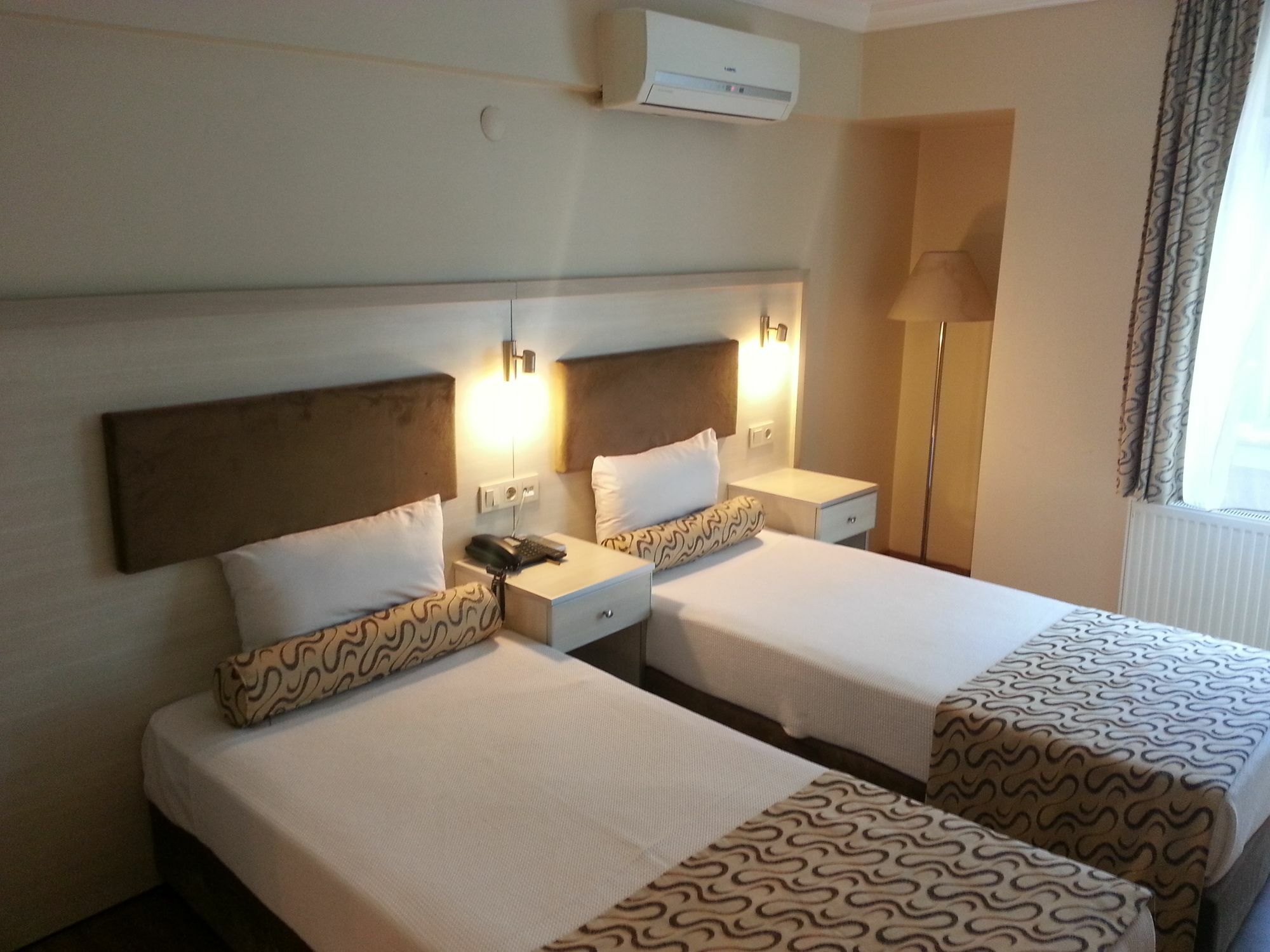 Grand Zeybek Hotel Esmirna Exterior foto